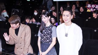 登坂広臣&中条あやみ、ファンを笑顔でお見送り!『雪の華』大ヒット御礼イベント