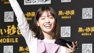 西野七瀬、ゲーム勝利に大喜び!「黒い砂漠モバイル」のローンチ発表会