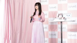 橋本環奈、ピンクの衣装がキュート！