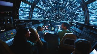 フードやグッズも映画そのもの！米ディズニー「スター・ウォーズ：ギャラクシーズ・エッジ」
