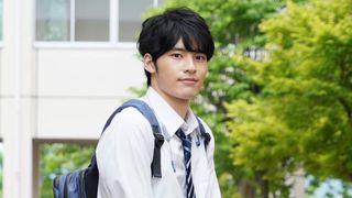 岡田健史、制服似合いすぎ!主演ドラマ「博多弁の女の子はかわいいと思いませんか?」ビジュアル