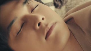 吉沢亮、寝顔も美しすぎ！ロッテ・ガーナアイスWEBムービーより