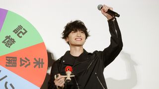 玉森裕太、頭フル回転ルーレットに挑戦!『パラレルワールド・ラブストーリー』大ヒット御礼舞台あいさつ