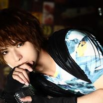 中村優一、衝撃カレンダーのサンプルカット<4枚>
