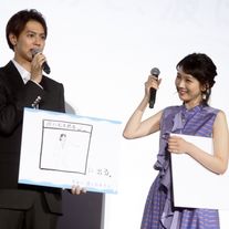 片寄涼太、挑戦したいことをイラストで宣言!『きみと、波にのれたら』初日舞台あいさつ
