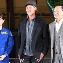 ブラッド・ピット、日本人宇宙飛行士と対面!『アド・アストラ』来日会見