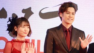 宮野真守&花澤香菜、シックな装いで美しい…!