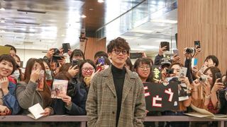 佐藤健、台湾での熱烈な歓迎に笑顔!
