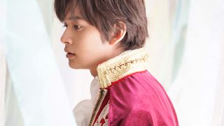 北村匠海、王子様の衣装が似合う!映画『思い、思われ、ふり、ふられ』場面カット