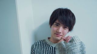 赤楚衛二、萌え袖がカワイイ! 映画『映像研には手を出すな!』インタビューカット