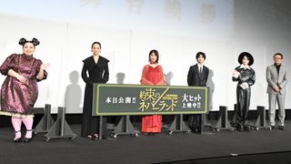 浜辺美波&北川景子が美の競演!『約束のネバーランド』初日舞台あいさつ