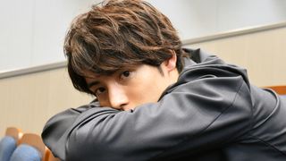 魅力的すぎる赤楚衛二!ドラマ「30歳まで童貞だと魔法使いになれるらしい」インタビューカット