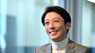 サイコパスな殺人鬼役、高橋一生の“超笑顔”な場面写真