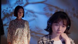 安達祐実の見つめる先には…映画『樹海村』場面カット