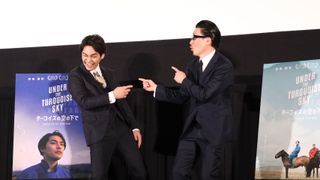 柳楽優弥&KENTARO監督がノリノリ!『ターコイズの空の下で』初日舞台あいさつ