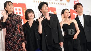 中谷美紀、神々しい美しさで田中圭らを圧倒!『総理の夫』初日舞台あいさつ