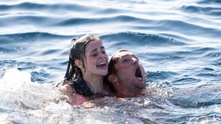 ホホジロザメだっ！『海上48hours －悪夢のバカンス－』場面写真