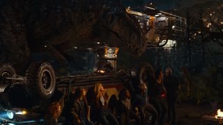肉食恐竜ギガノトサウルス襲来!『ジュラシック・ワールド/新たなる支配者』場面写真