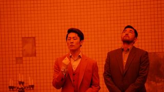 ミステリアスの極致!『ヘルドッグス』MIYAVI場面写真