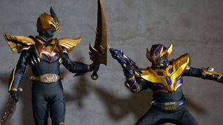 王蛇サバイブとオーディンが激突!「仮面ライダーアウトサイダーズep.1」場面写真