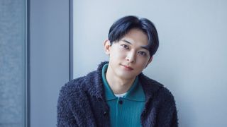 優しくほほ笑む吉沢亮【インタビューカット集】