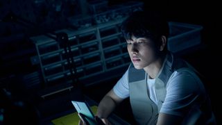 不気味なイム・シワン…Netflix映画『スマホを落としただけなのに』より