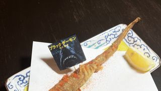 レアなサメ料理！『ブラック・デーモン 絶体絶命』コラボメニュー