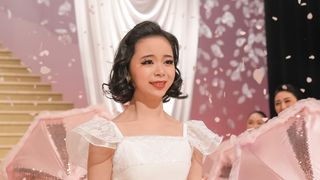 涙を浮かべて…「ブギウギ」第25回の場面写真