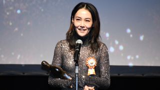 美しい！菊地凛子はドレス＆黒木華は着物！第15回TAMA映画賞授賞式