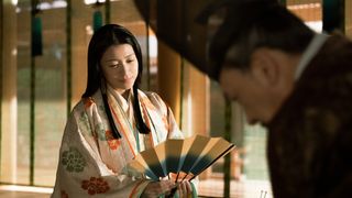 「光る君へ」源明子、兼家の扇を入手！戦慄の瞬間＜第13回場面写真＞
