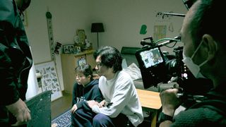 石原さとみ、衝撃の変貌！中村倫也らと『ミッシング』メイキング写真