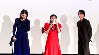 『きみの色』鈴川紗由が涙!高石あかり、木戸大聖らと初日舞台挨拶
