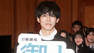 松坂桃李が現役高校生に特別授業!日曜劇場「御上先生」サプライズ学校訪問イベント