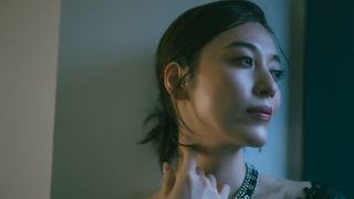 圧倒的美！月城かなとインタビュー撮りおろし＜9枚＞