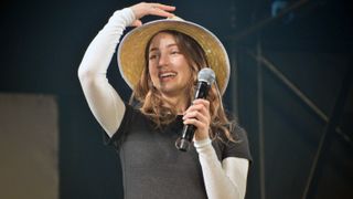 「ONE PIECE」ナミ役エミリー・ラッド、麦わら帽子姿もかわいい!「大阪コミコン2025」セレブステージ