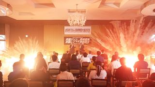 老舗ホテルをリアル爆破！ド派手シーンの撮影風景