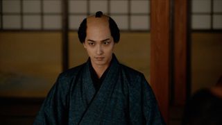 蔦重、階段落ち異例の演出に感動広がる…！「べらぼう」第23回場面写真