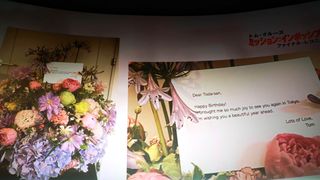 トム・クルーズから戸田奈津子に誕生日の花束！『ミッション：インポッシブル／ファイナル・レコニング』バースデーイベント