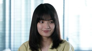 蒔田彩珠が微笑む…ドラマ「DOCTOR PRICE」場面写真