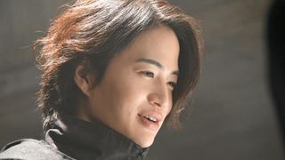 嘘だろ…「放送局占拠」衝撃の幕開け　第1話場面写真（ネタバレあり）