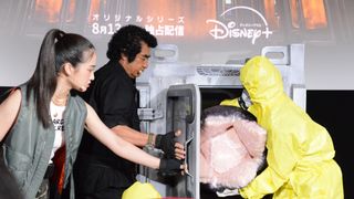 藤岡弘、長女・天翔愛とエイリアンの卵を回収！ドラマ「エイリアン：アース」配信直前イベント