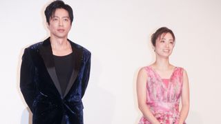 上戸彩、美麗ドレスで魅了『沈黙の艦隊　北極海大海戦』完成披露舞台あいさつ