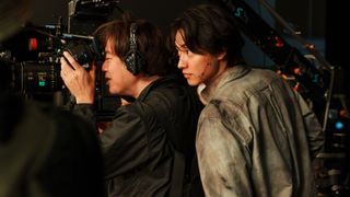 和やか…笑顔あふれる「今際の国のアリス」S3撮影現場でのオフショット