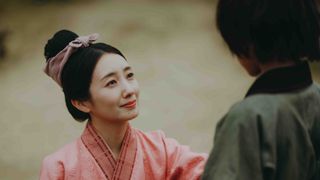 波瑠が慈愛を宿す希望の母・済仁美に！「北方謙三 水滸伝」場面写真