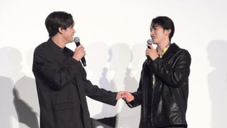 森崎ウィン、向井康二に手を握られドキドキ『（LOVE SONG）』公開記念舞台あいさつ