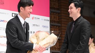吉沢亮、李相日監督＆クロエ・ジャオ監督を祝福「黒澤明賞」授賞式サプライズ登壇