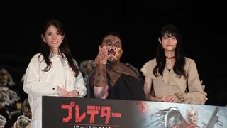 ハリウッドザコシショウ激変！プレデター姿で松村沙友理＆早見沙織とプレミア出席