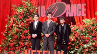 美しすぎる竹内涼真＆町田啓太、真赤なバラを背景に登場！Netflix映画『10DANCE』配信記念イベント