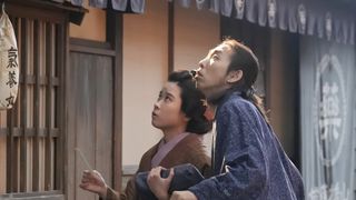 サワ（円井わん）が訪れた場所は…朝ドラ「ばけばけ」第78回の場面写真