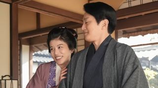 なみ（さとうほなみ）はラブラブで…朝ドラ「ばけばけ」第81回の場面写真